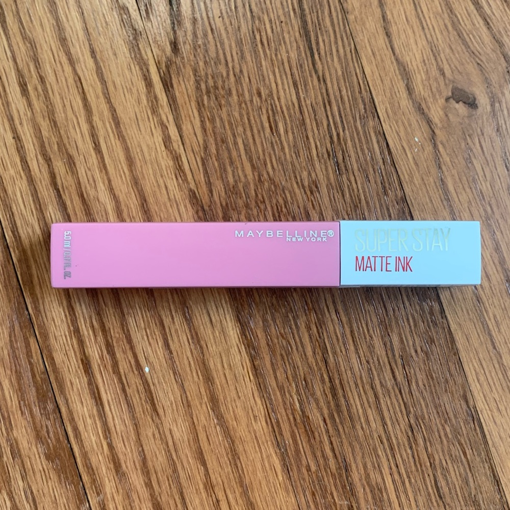 Maybelline super stay matte ink color: dreamer
